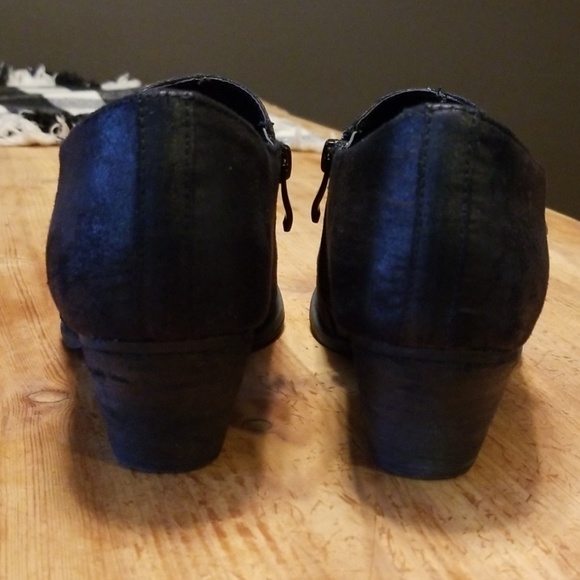 Very Volatile Booties - Picture 6 of 7